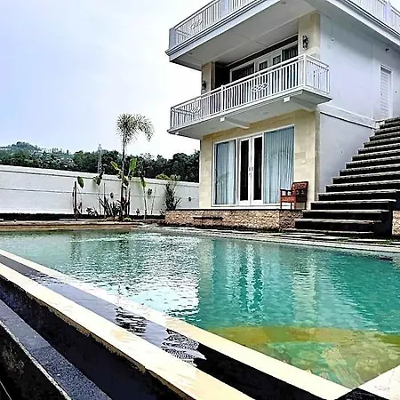 Hayanavilla